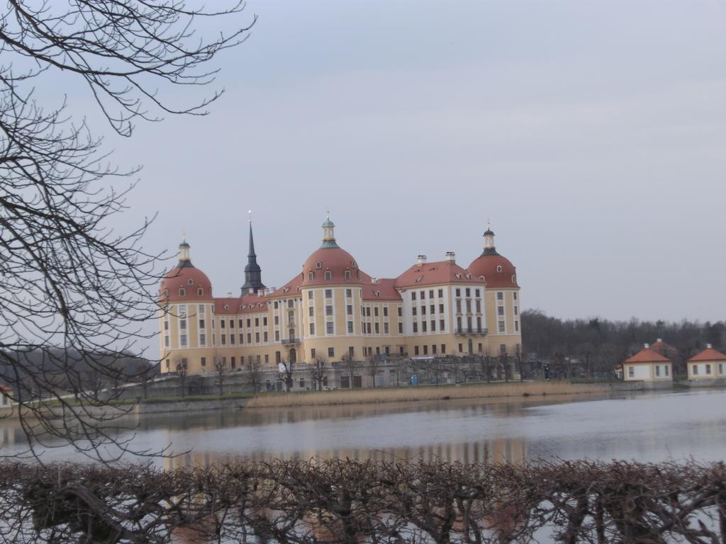 Ferienwohnung Villa Fiedler Дрезден Стая снимка